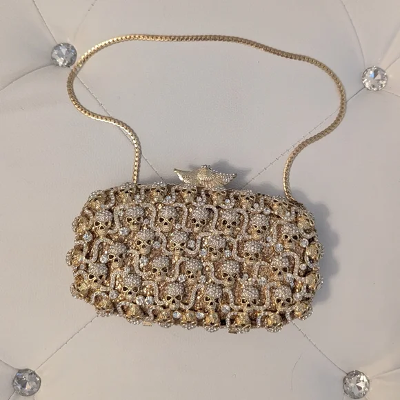 NWOT Gold Rhinestone Skull Clutch Purse - Picture 2 of 6